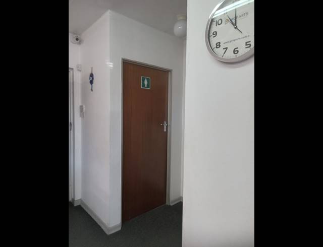 320M² OFFICE TO LET IN JET PARK